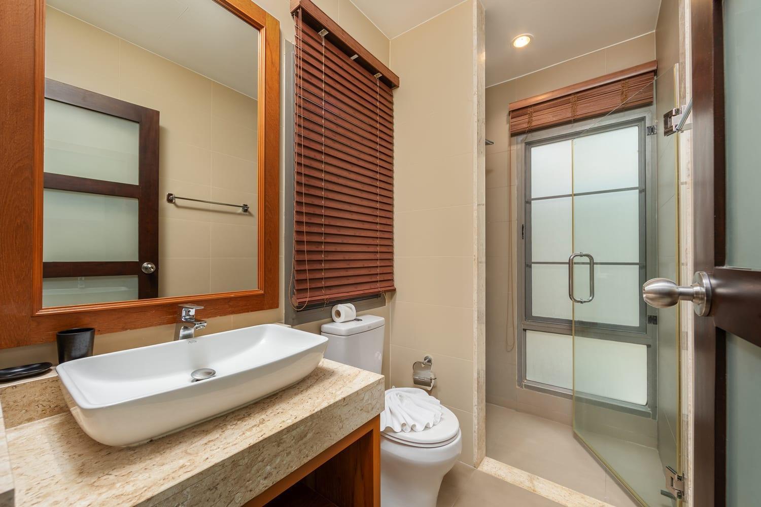 Villa Bond| 3 Bedrooms | Private Pool | 3 Min To Naiharn Beach Rawai ภายนอก รูปภาพ