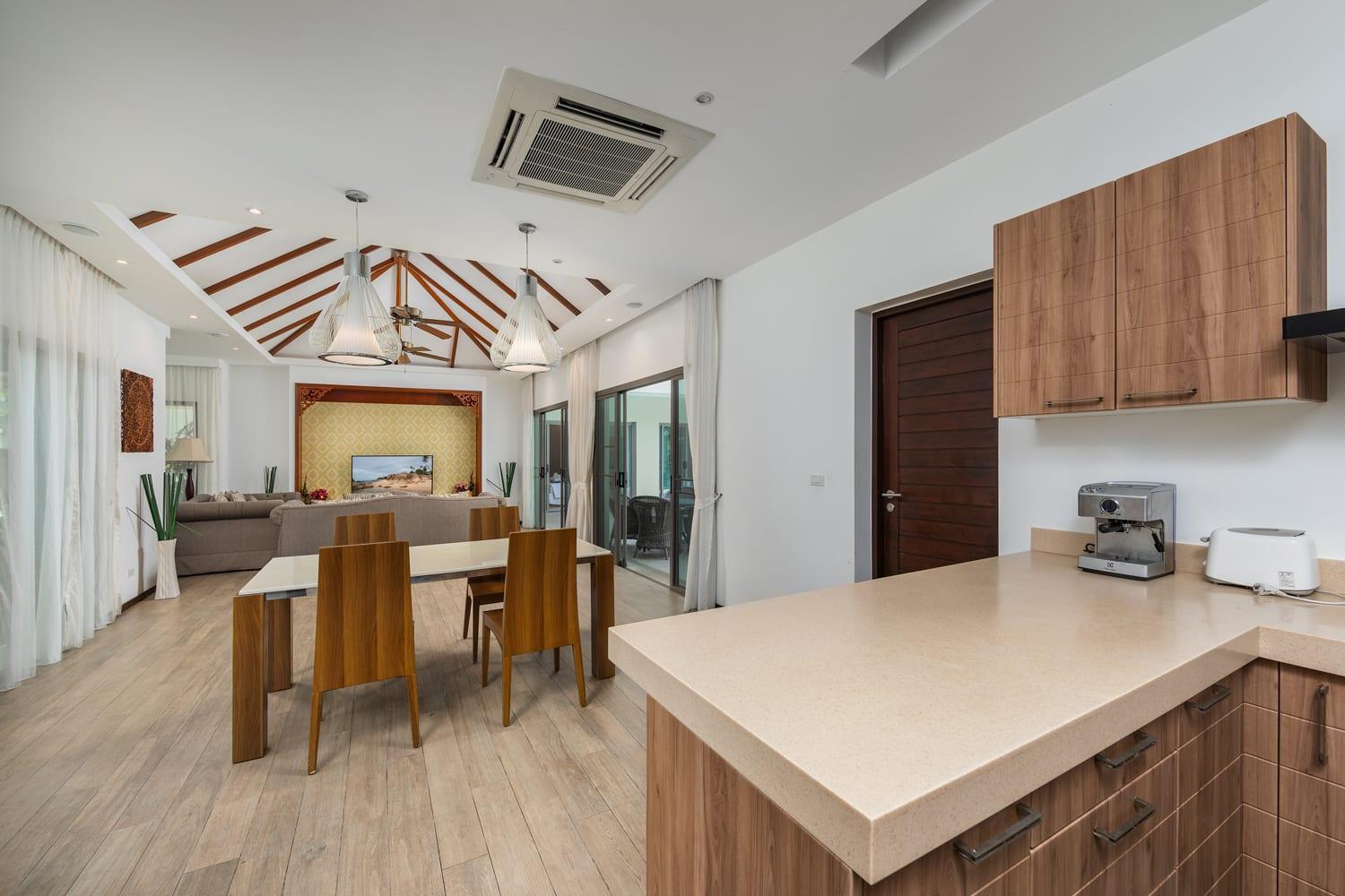 Villa Bond| 3 Bedrooms | Private Pool | 3 Min To Naiharn Beach Rawai ภายนอก รูปภาพ